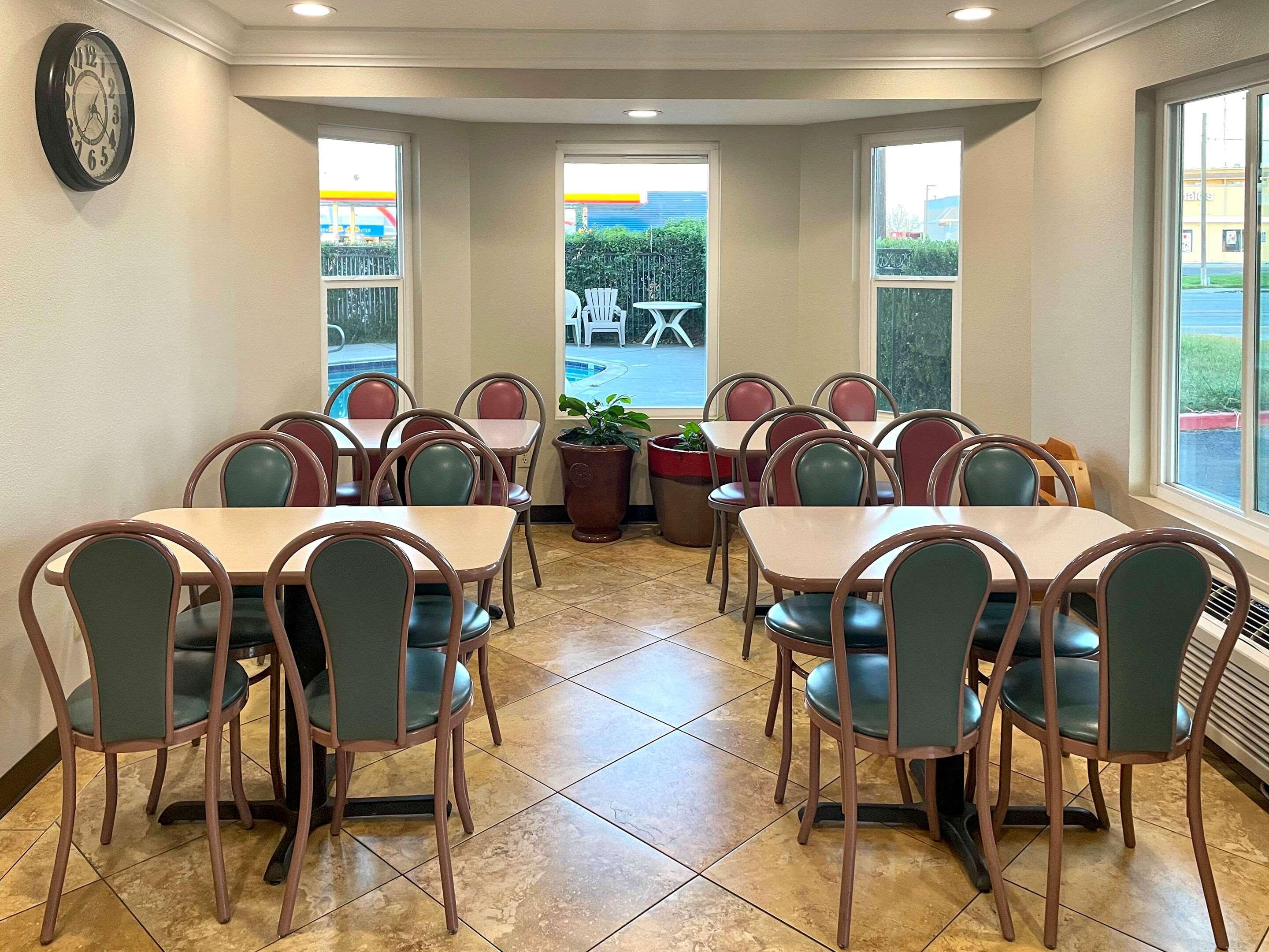 Econo Lodge Inn & Suites Corning Bagian luar foto