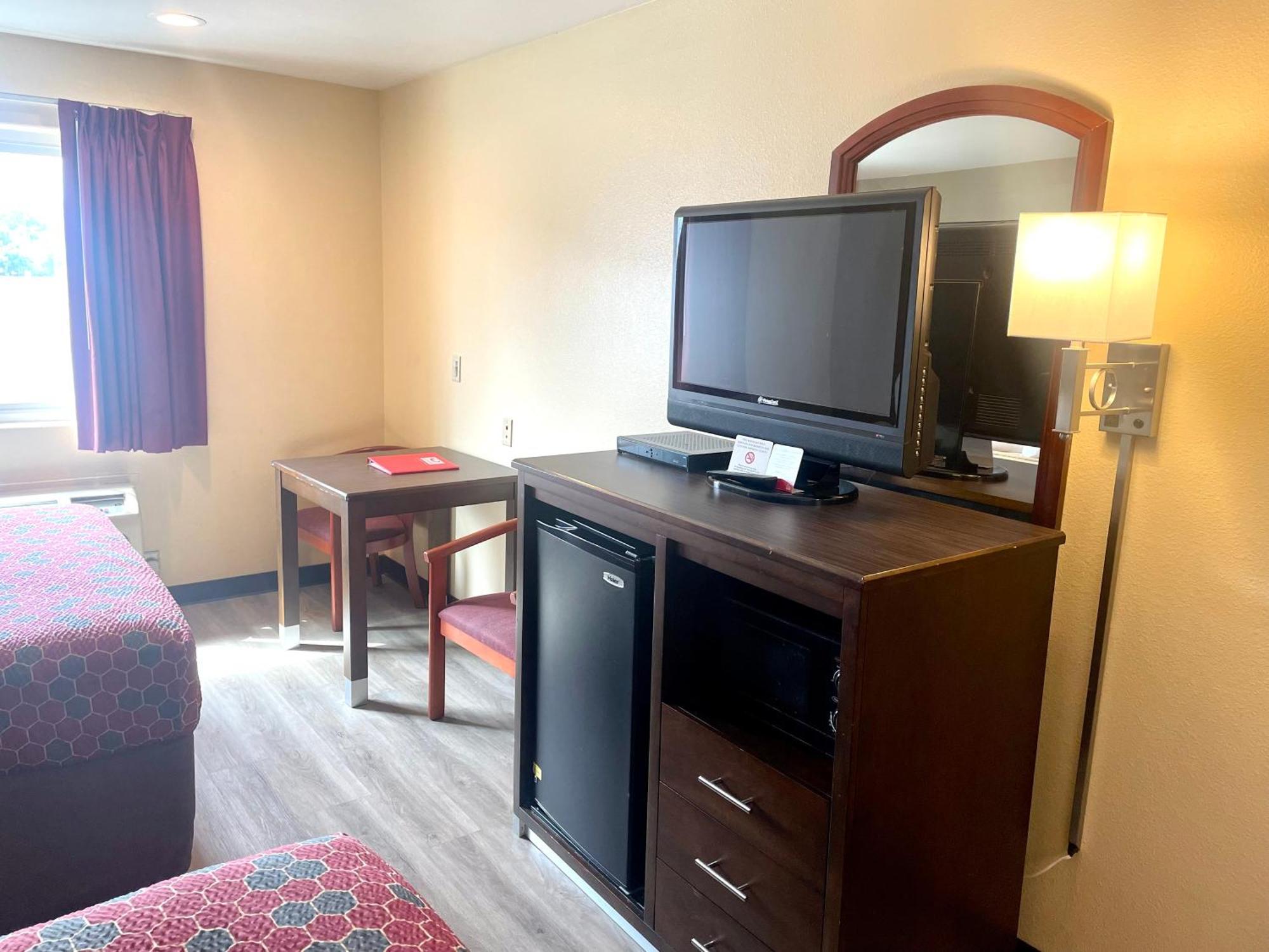 Econo Lodge Inn & Suites Corning Ruang foto